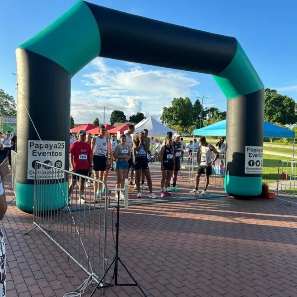 Participantes en la salida de la caminata